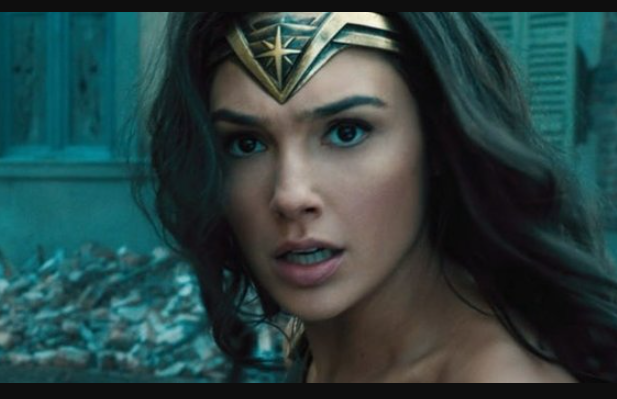 How tall is wonder woman actress10