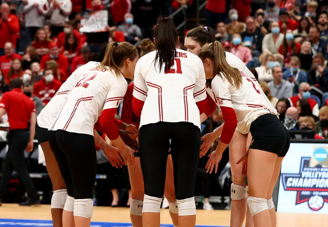 Wisconsin volleyball team leaked image4